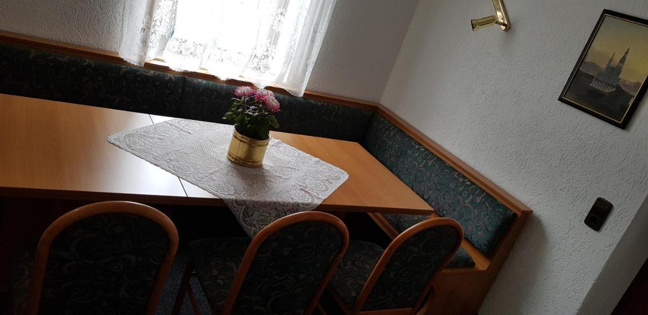Alte Post Zu Stetzsch Hotel เดรสเดน ภายนอก รูปภาพ